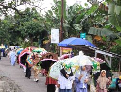 Kreatifitas Tanpa Batas, Parade Payung Hias Meriahkan Pawai Ramadhan di Alif Smart Surakarta