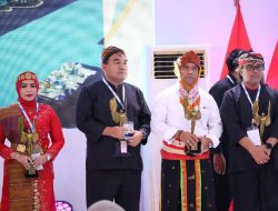 Bupati Blora Terima Trofi AK PWI Pusat di Puncak HPN 2026 Banten